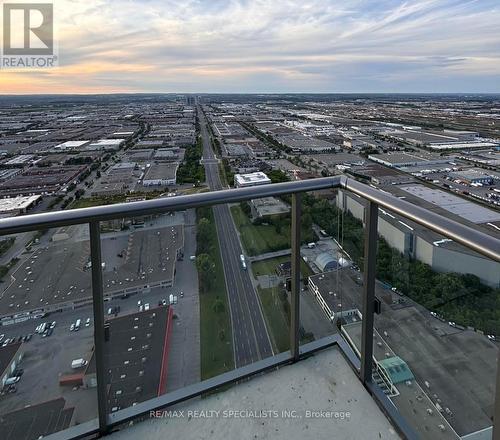 5609 - 7890 Jane Street, Vaughan, ON - Outdoor With Balcony With View