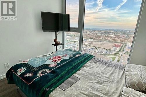 5609 - 7890 Jane Street, Vaughan, ON - Indoor Photo Showing Bedroom