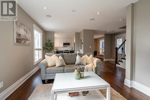 2338 Gillingham Drive, Burlington, ON - Indoor Photo Showing Living Room