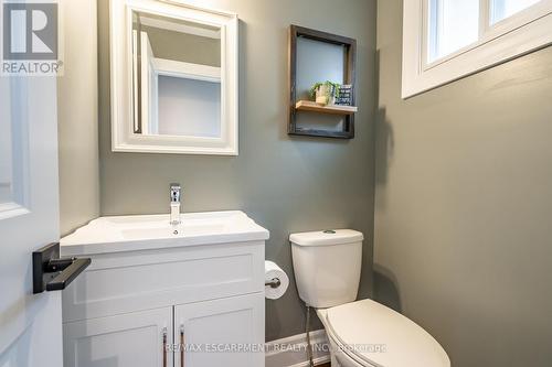 2338 Gillingham Drive, Burlington, ON - Indoor Photo Showing Bathroom