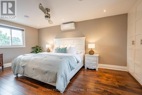 2338 Gillingham Drive, Burlington, ON - Indoor Photo Showing Bedroom