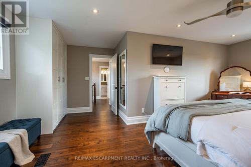 2338 Gillingham Drive, Burlington, ON - Indoor Photo Showing Bedroom