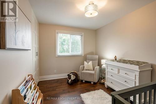 2338 Gillingham Drive, Burlington, ON - Indoor Photo Showing Bedroom