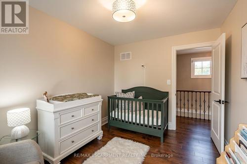 2338 Gillingham Drive, Burlington, ON - Indoor Photo Showing Bedroom