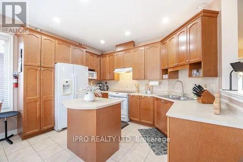 74 Vanderbrink Drive, Brampton, ON - Indoor Photo Showing Kitchen