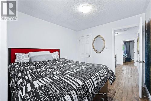 2840 Tradewind Drive, Mississauga, ON - Indoor Photo Showing Bedroom