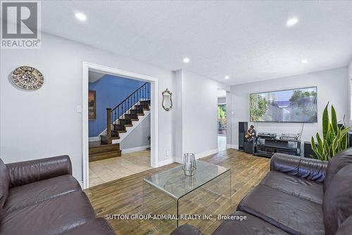 2840 Tradewind Drive, Mississauga (Meadowvale), ON - Indoor Photo Showing Living Room