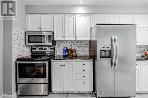 92 - 1240 Westview Terrace, Oakville, ON - Indoor Photo Showing Kitchen