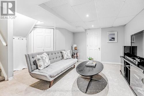 92 - 1240 Westview Terrace, Oakville, ON - Indoor Photo Showing Living Room