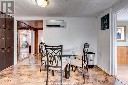 150 Thomas Street, Essex, ON - Indoor Photo Showing Dining Room