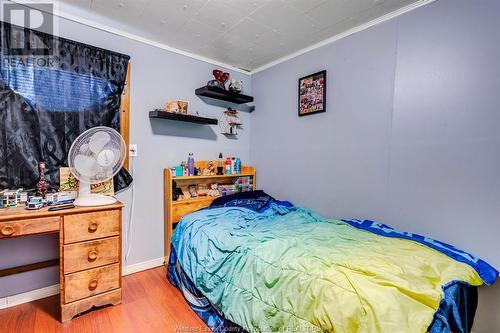 150 Thomas Street, Essex, ON - Indoor Photo Showing Bedroom