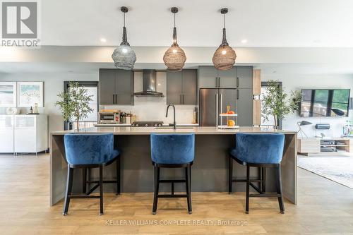 46 Jarvis Street, Brantford, ON - Indoor Photo Showing Kitchen With Upgraded Kitchen