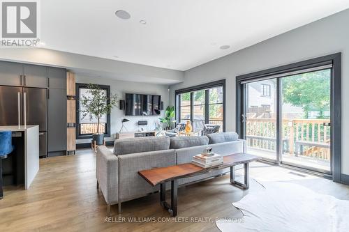 46 Jarvis Street, Brantford, ON - Indoor Photo Showing Living Room