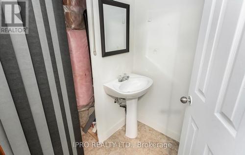 83 Bankfield Crescent, Hamilton, ON - Indoor Photo Showing Bathroom