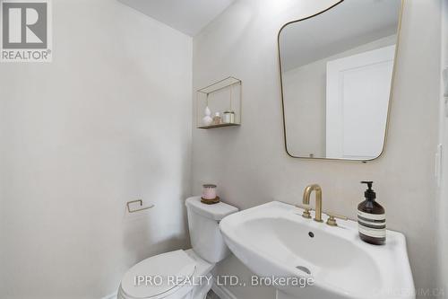 27 Mayland Trail, Hamilton, ON - Indoor Photo Showing Bathroom