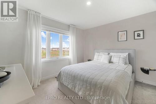 27 Mayland Trail, Hamilton (Stoney Creek Mountain), ON - Indoor Photo Showing Bedroom