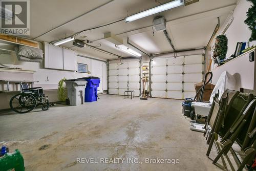 286 Jv Bonhomme Boulevard, Timmins (Victoria Heights), ON - Indoor Photo Showing Garage