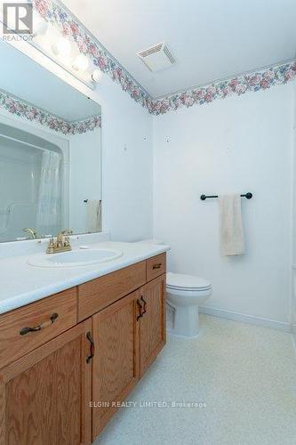 41 Axford Parkway N, St. Thomas, ON - Indoor Photo Showing Bathroom