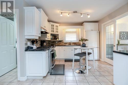 7 Wright Crescent, St. Thomas, ON - Indoor Photo Showing Kitchen