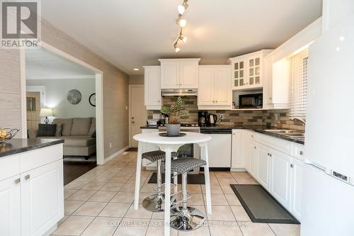 7 Wright Crescent, St. Thomas, ON - Indoor Photo Showing Kitchen With Double Sink