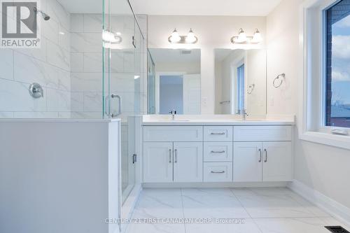 240 Leitch Street, Dutton/Dunwich (Dutton), ON - Indoor Photo Showing Bathroom