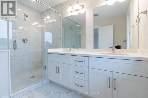 240 Leitch Street, Dutton/Dunwich (Dutton), ON - Indoor Photo Showing Bathroom