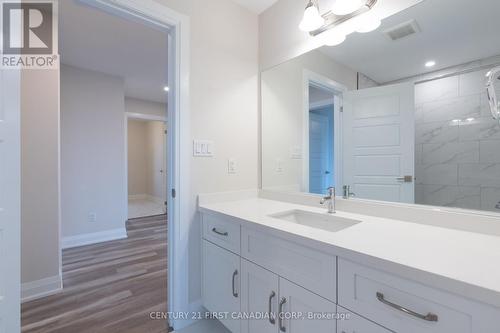 240 Leitch Street, Dutton/Dunwich (Dutton), ON - Indoor Photo Showing Bathroom