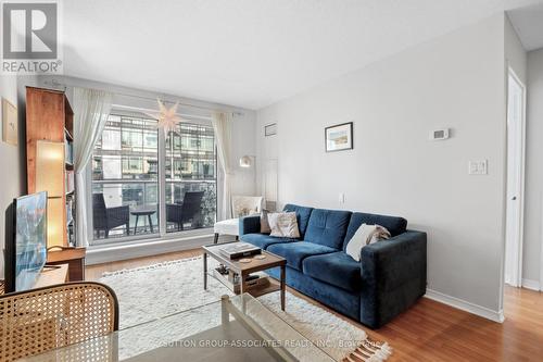 1413 - 230 King Street E, Toronto, ON - Indoor Photo Showing Living Room