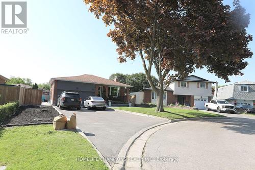 646 Chancery Court, Oshawa, ON - Outdoor