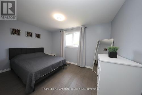 646 Chancery Court, Oshawa, ON - Indoor Photo Showing Bedroom