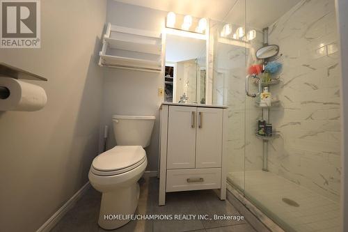 646 Chancery Court, Oshawa, ON - Indoor Photo Showing Bathroom