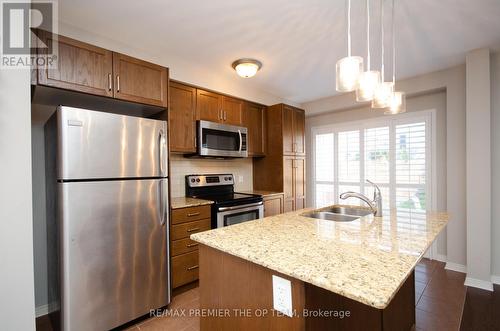 203 Orr Drive, Bradford West Gwillimbury, ON - Indoor Photo Showing Kitchen With Stainless Steel Kitchen With Double Sink