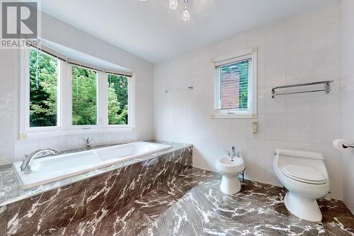 486 Palmer Avenue, Richmond Hill, ON - Indoor Photo Showing Bathroom