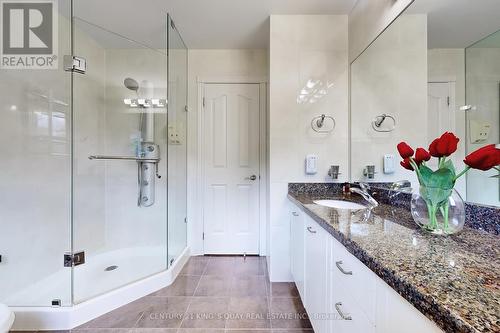 486 Palmer Avenue, Richmond Hill, ON - Indoor Photo Showing Bathroom