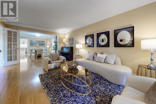 486 Palmer Avenue, Richmond Hill, ON - Indoor Photo Showing Living Room