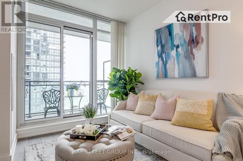 2302 - 4099 Brickstone Mews, Mississauga (City Centre), ON - Indoor Photo Showing Living Room