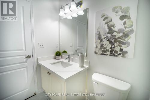 2178 Fiddlers Way, Oakville, ON - Indoor Photo Showing Bathroom