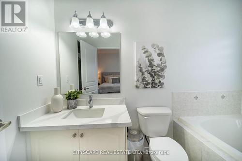 2178 Fiddlers Way, Oakville, ON - Indoor Photo Showing Bathroom