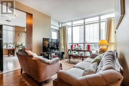 80 Absolute Avenue Unit# 509, Mississauga, ON - Indoor Photo Showing Living Room