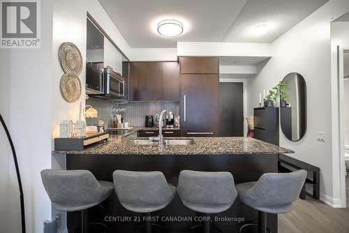 2810 - 5162 Yonge Street, Toronto (Willowdale West), ON - Indoor Photo Showing Kitchen With Double Sink With Upgraded Kitchen