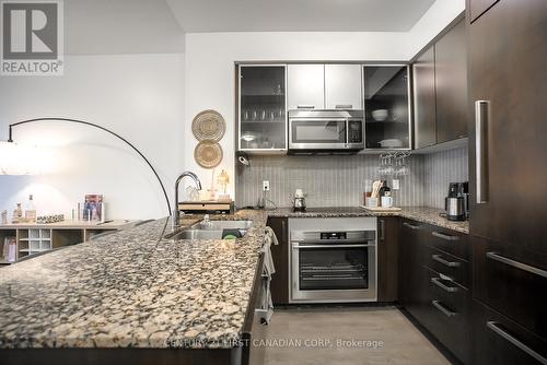 2810 - 5162 Yonge Street, Toronto (Willowdale West), ON - Indoor Photo Showing Kitchen With Double Sink With Upgraded Kitchen