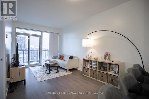 2810 - 5162 Yonge Street, Toronto (Willowdale West), ON - Indoor Photo Showing Living Room