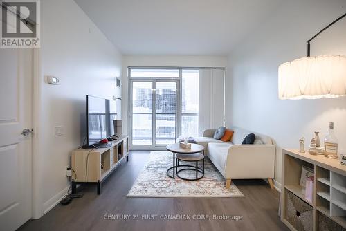 2810 - 5162 Yonge Street, Toronto (Willowdale West), ON - Indoor Photo Showing Living Room