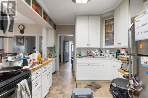 48 Cathcart St, Sault Ste. Marie, ON - Indoor Photo Showing Kitchen