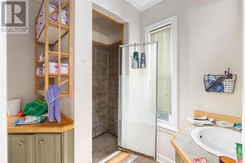 48 Cathcart St, Sault Ste. Marie, ON - Indoor Photo Showing Bathroom