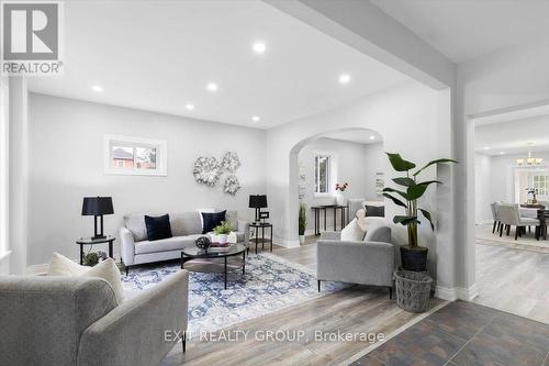 325 Charles Street, Belleville, ON - Indoor Photo Showing Living Room