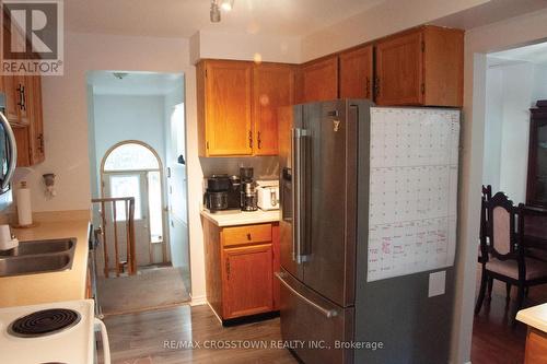 104 Crown Crescent, Bradford West Gwillimbury, ON - Indoor Photo Showing Kitchen