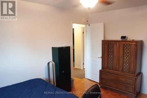 104 Crown Crescent, Bradford West Gwillimbury, ON - Indoor Photo Showing Bedroom