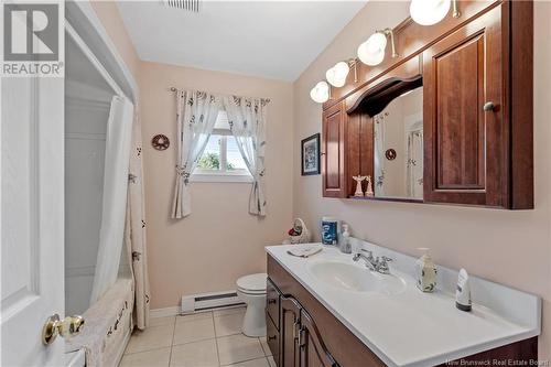 45 Mount Pleasant Road, Moncton, NB - Indoor Photo Showing Bathroom