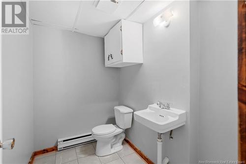 45 Mount Pleasant Road, Moncton, NB - Indoor Photo Showing Bathroom